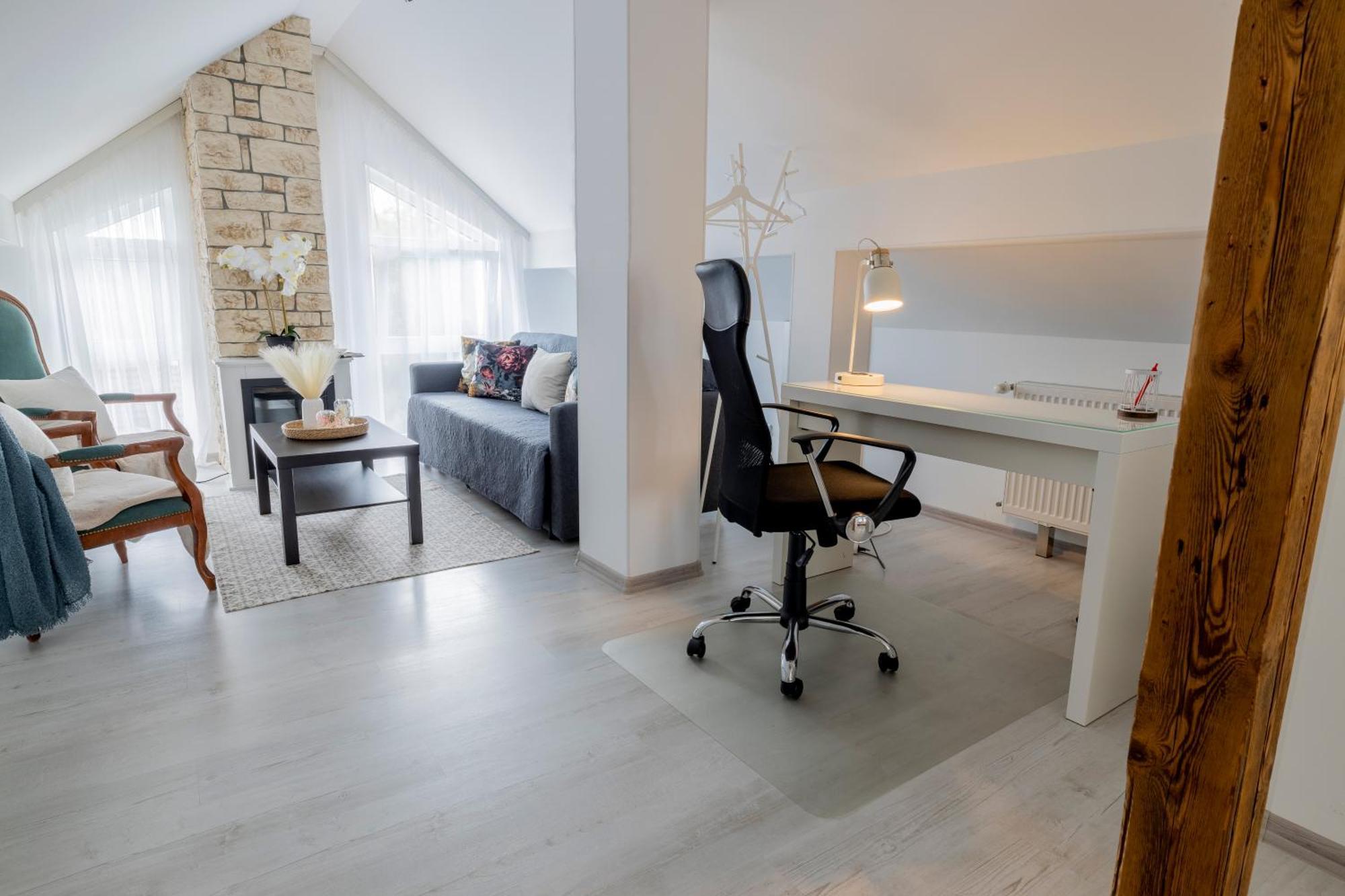 Design Maisonette - 24H Self-Check-In - Bis 7 Pers - In Direkter Weihernaehe - Parkplatz - Wifi - Balkon -Terrasse - Radwege Schiffweiler ภายนอก รูปภาพ
