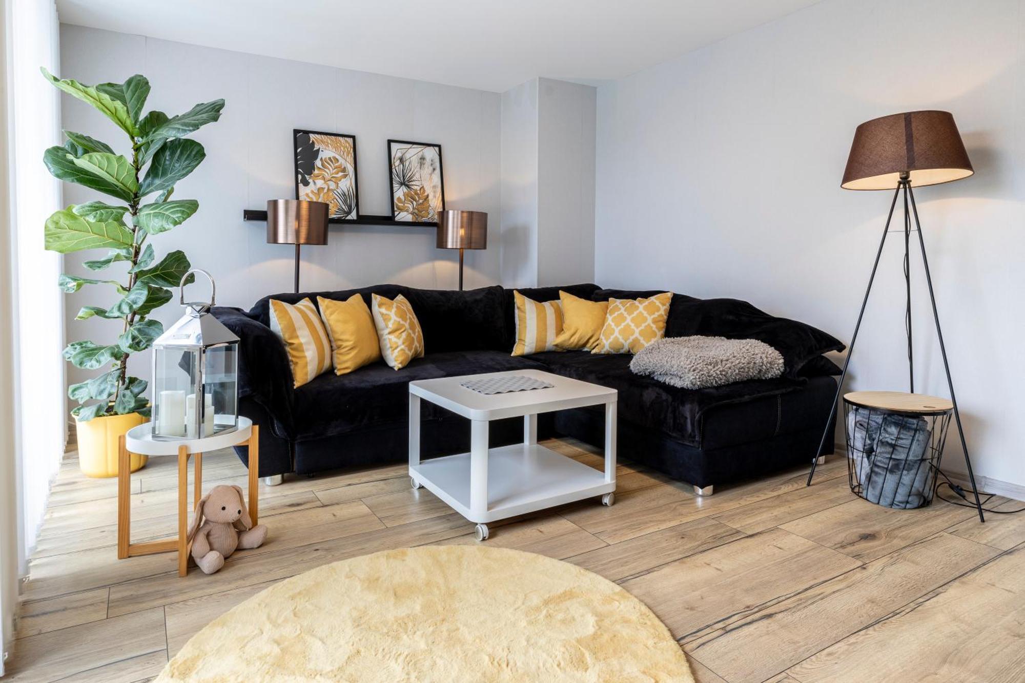 Design Maisonette - 24H Self-Check-In - Bis 7 Pers - In Direkter Weihernaehe - Parkplatz - Wifi - Balkon -Terrasse - Radwege Schiffweiler ภายนอก รูปภาพ